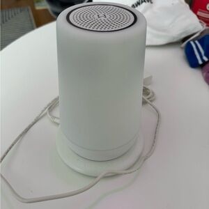 Hatch White Bluetooth Speaker